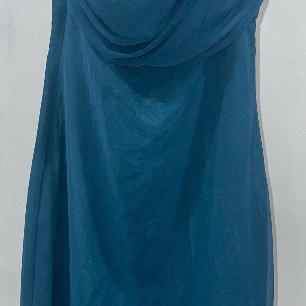 Jim Hjelm Occasions Elegant Teal One-Shoulder Dress
Size 10 - Picture 6 of 8
